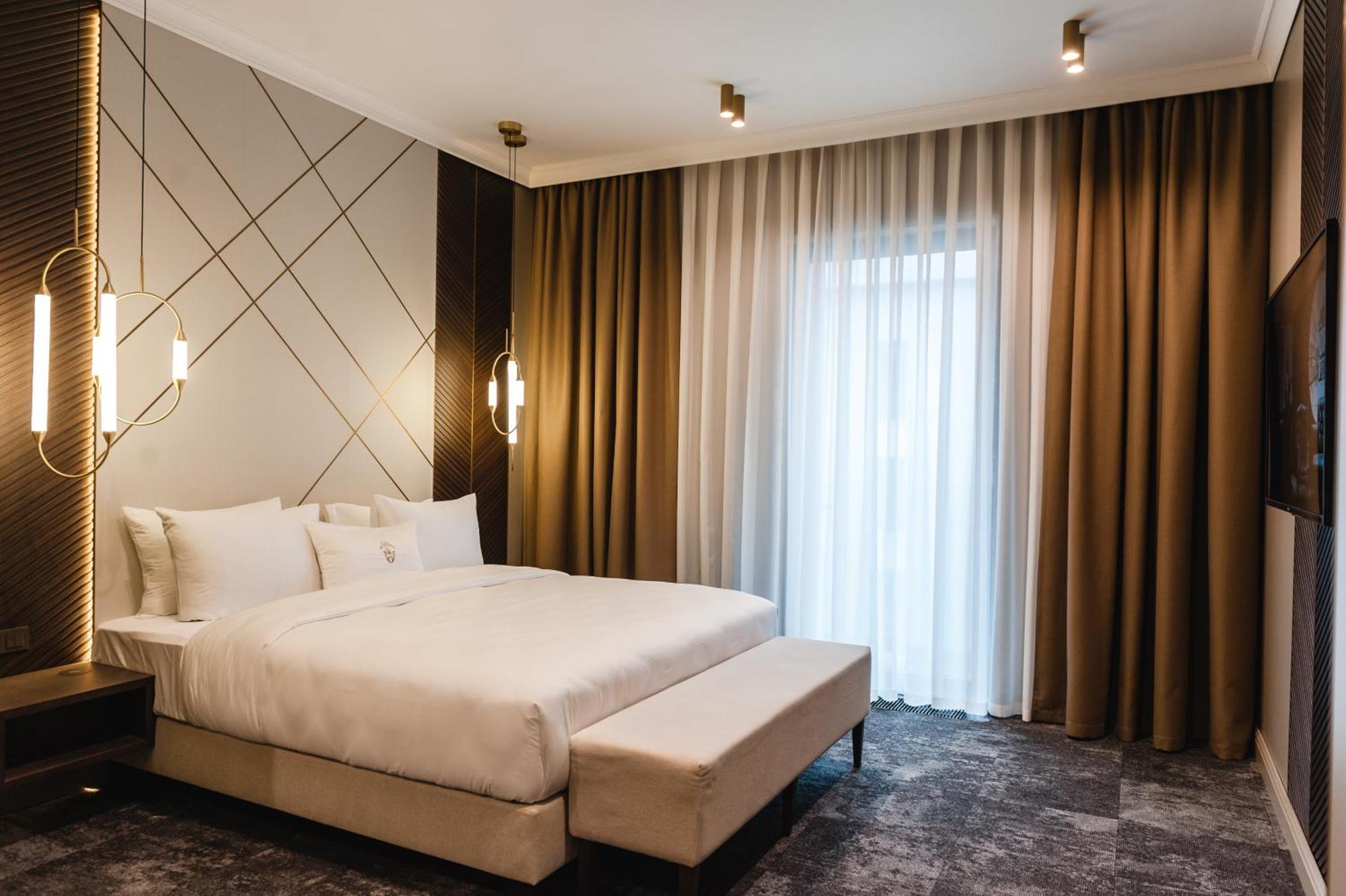 Old Continent Hotel Uzhhorod Εξωτερικό φωτογραφία