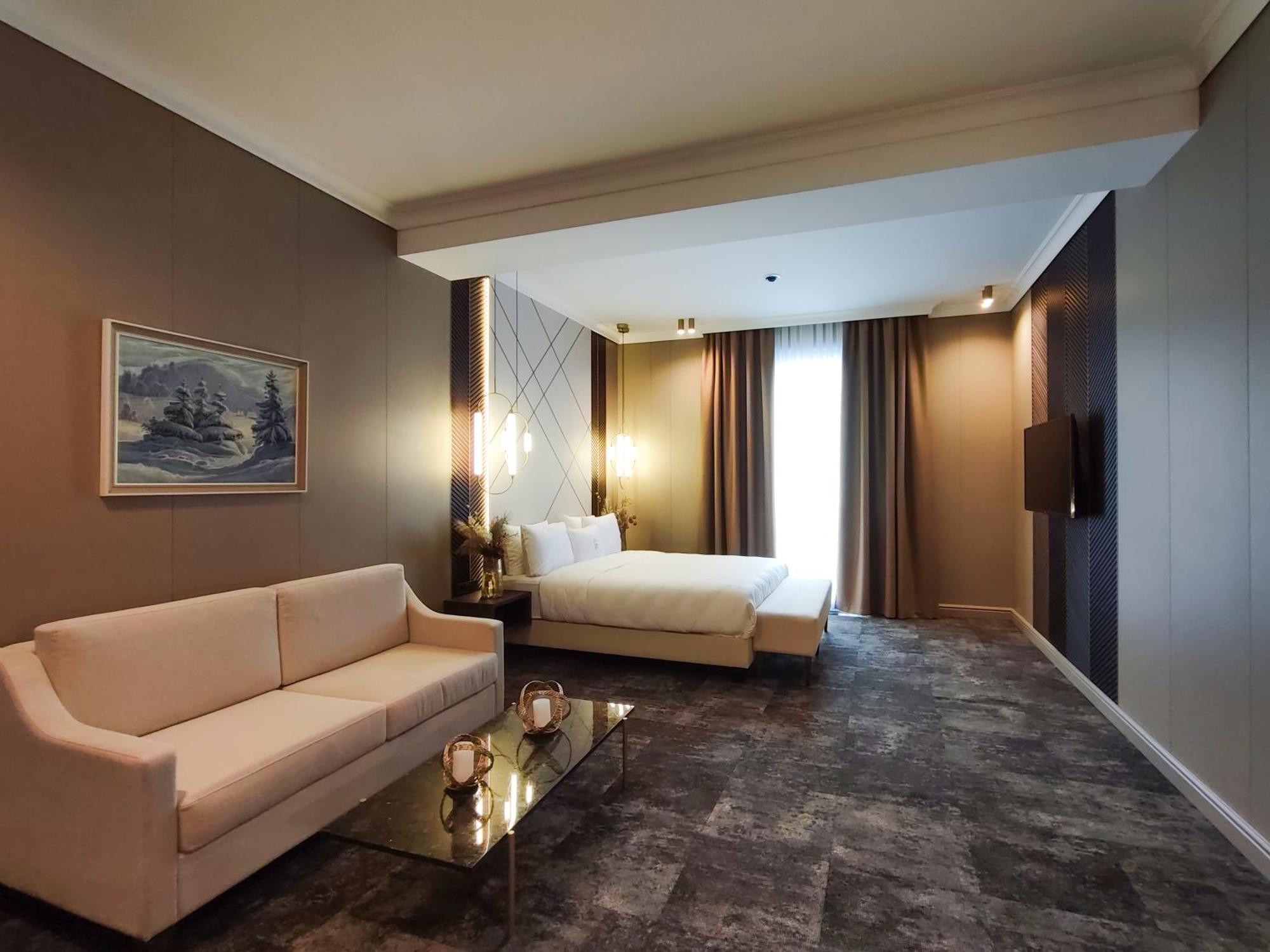 Old Continent Hotel Uzhhorod Εξωτερικό φωτογραφία