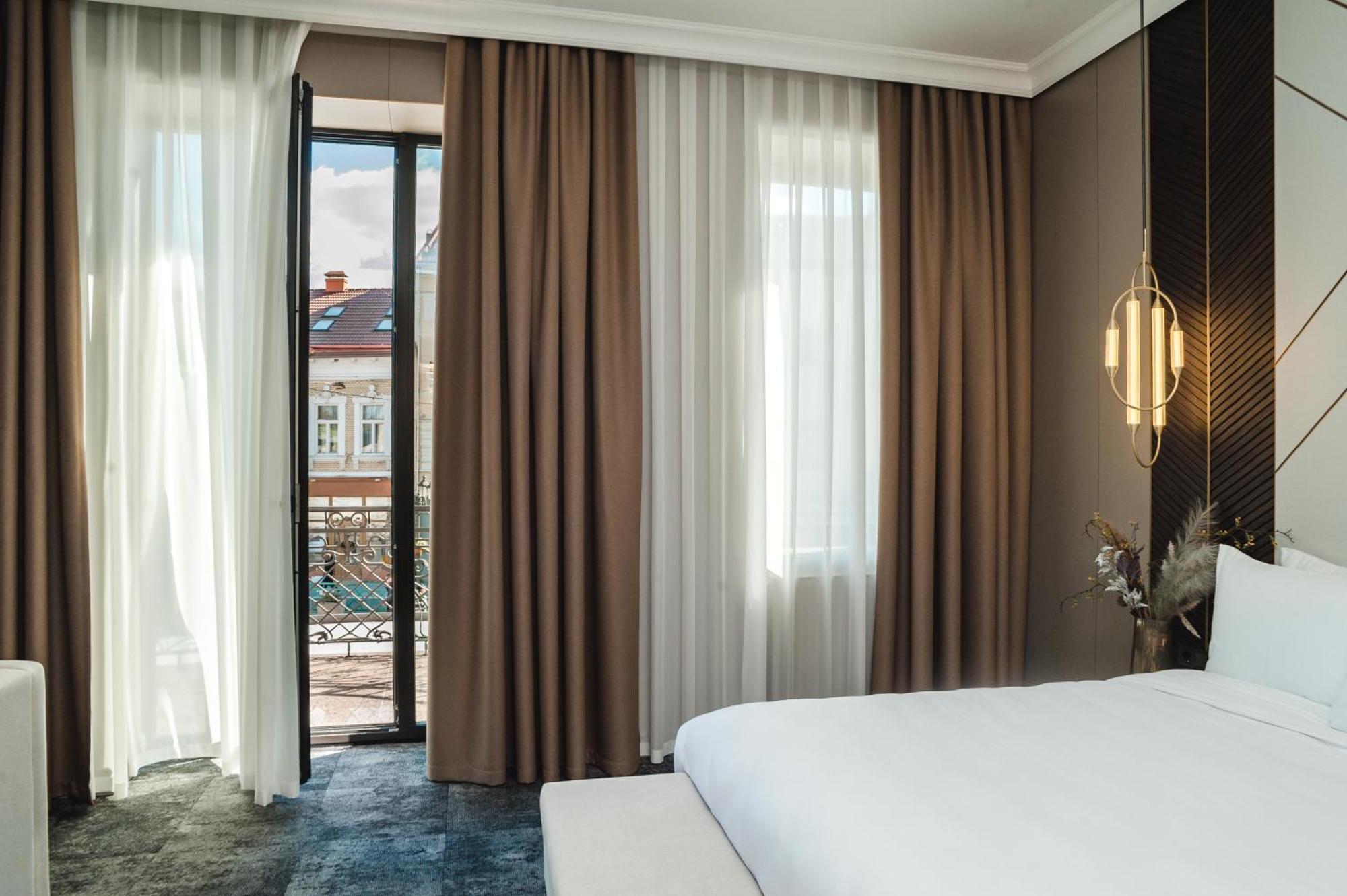 Old Continent Hotel Uzhhorod Εξωτερικό φωτογραφία
