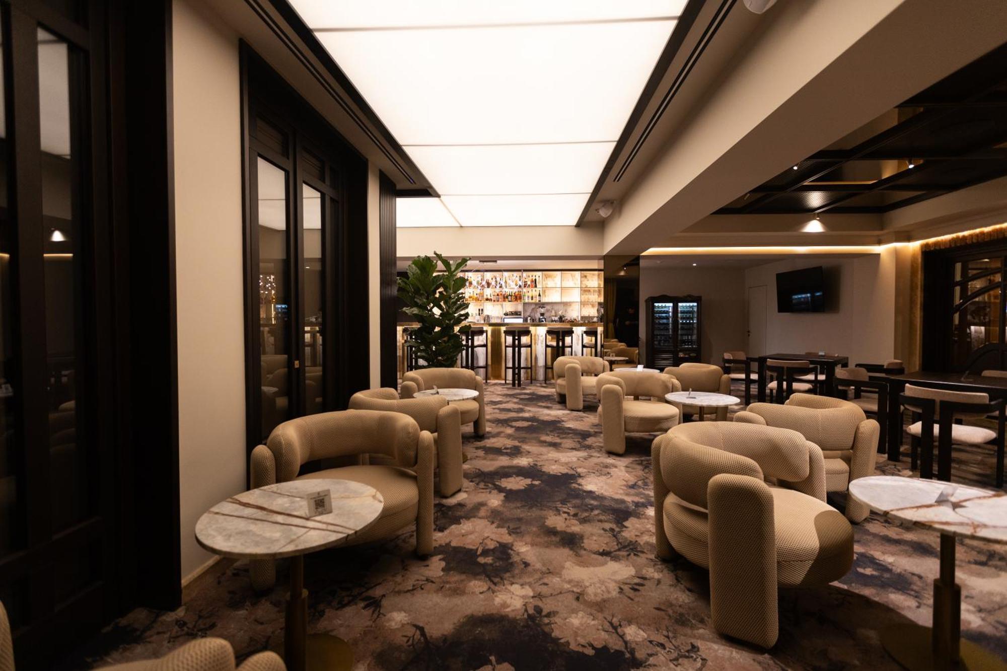 Old Continent Hotel Uzhhorod Εξωτερικό φωτογραφία