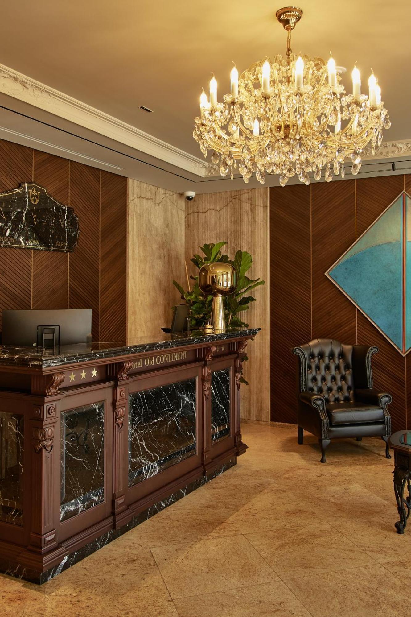 Old Continent Hotel Uzhhorod Εξωτερικό φωτογραφία