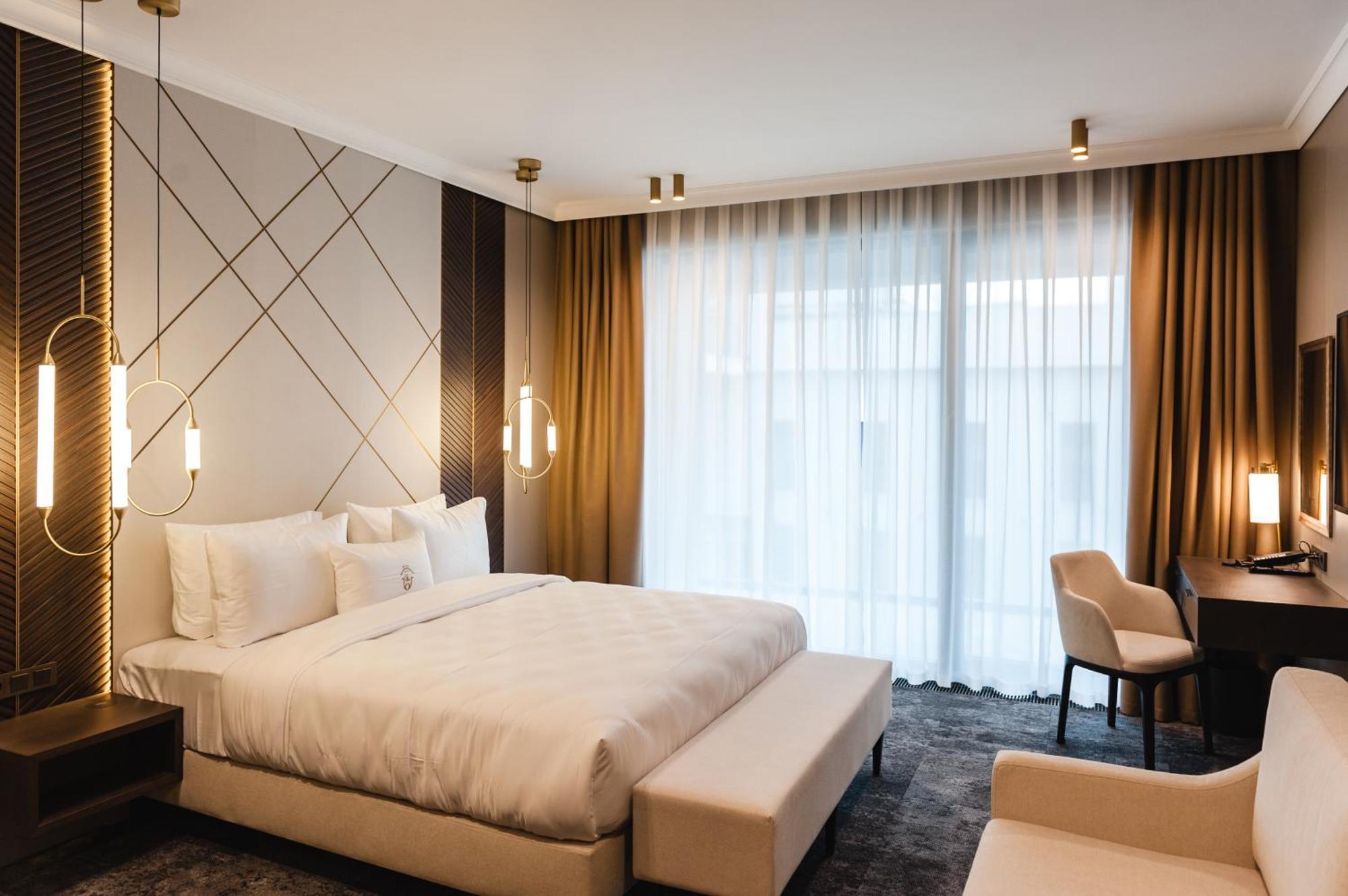 Old Continent Hotel Uzhhorod Εξωτερικό φωτογραφία